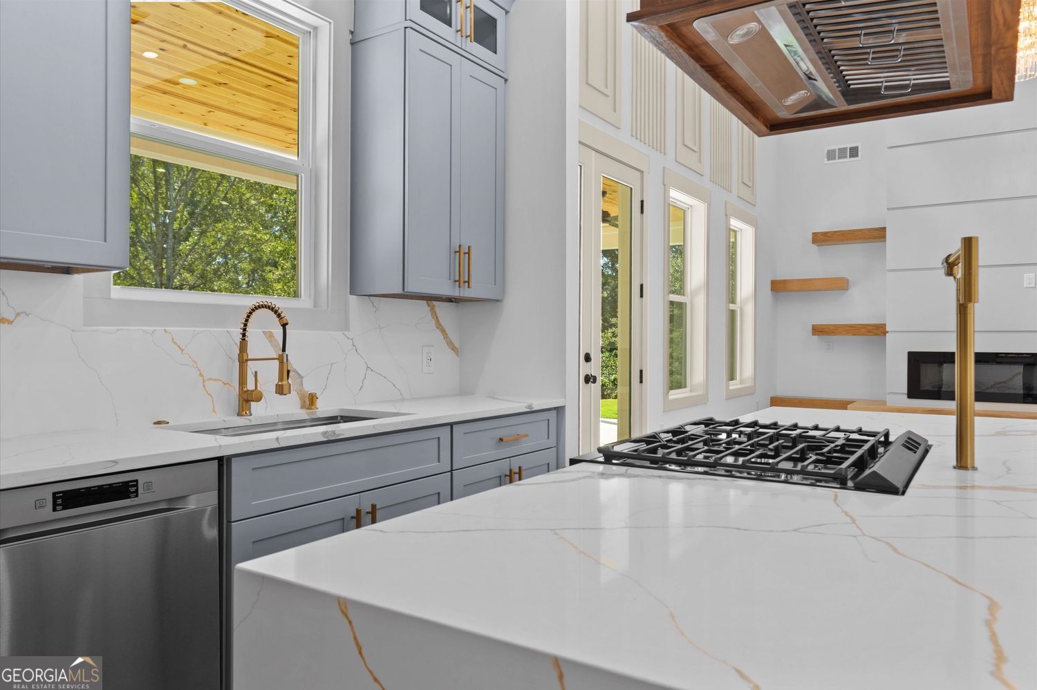 1960 Lost Mountain Road