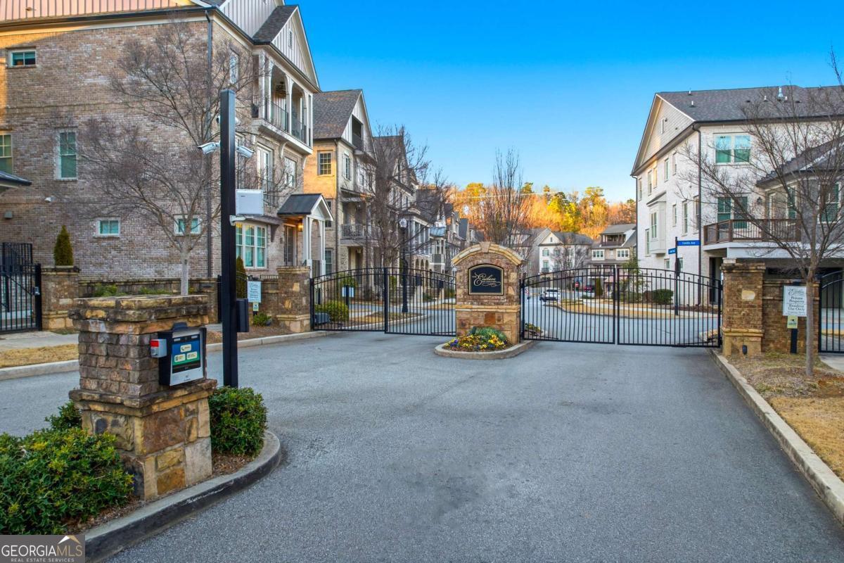 2131 Bellrick Road NW