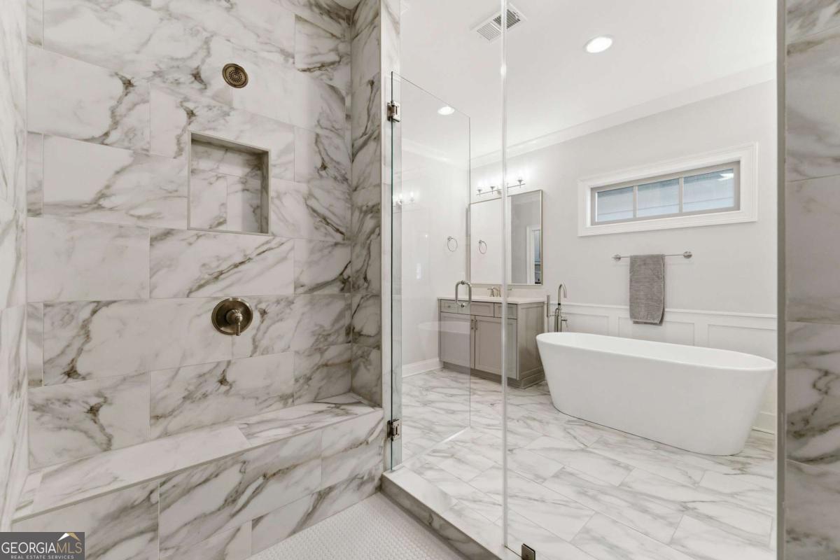 2131 Bellrick Road NW