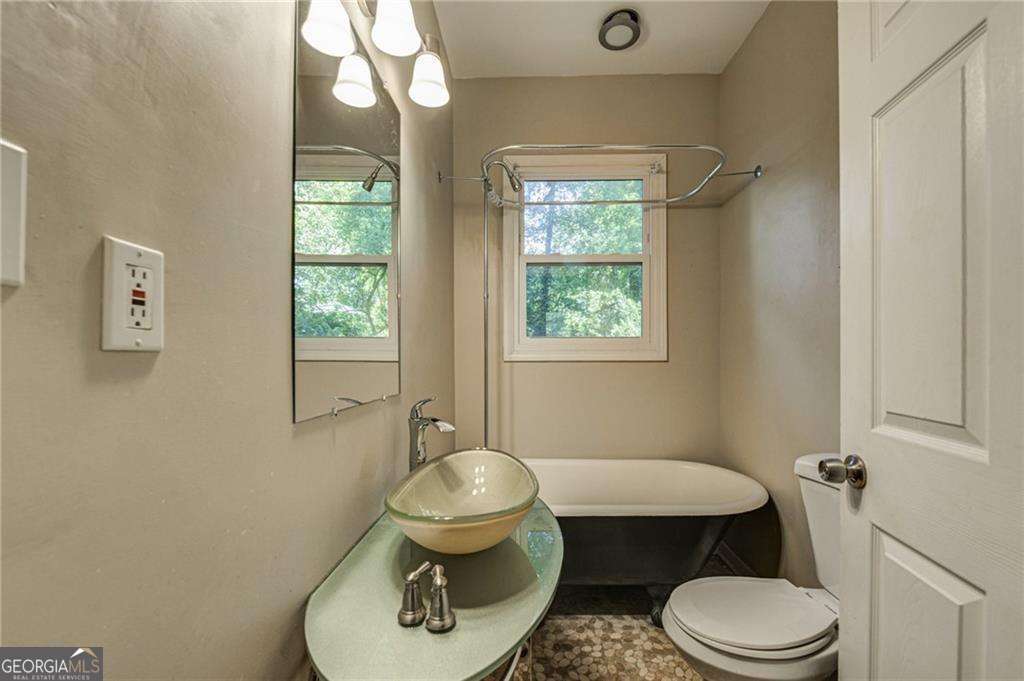 483 Burlington Road NE