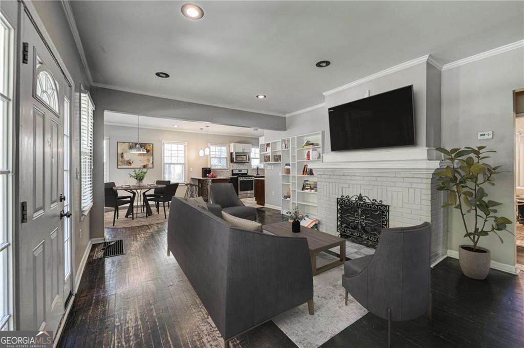 483 Burlington Road NE