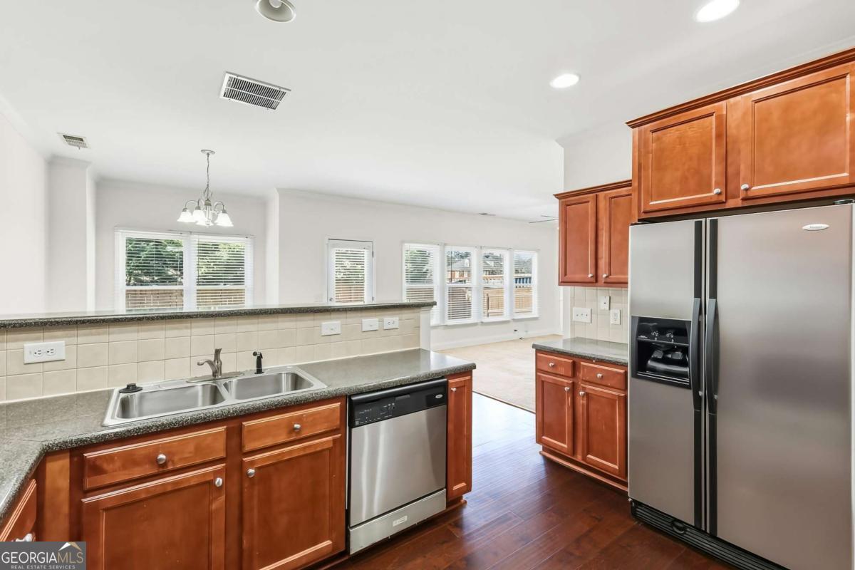 1923 Thomas Pointe Trace