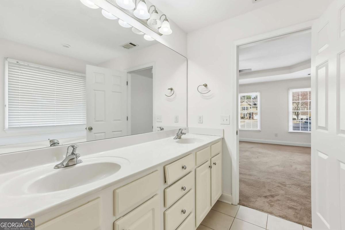 1923 Thomas Pointe Trace