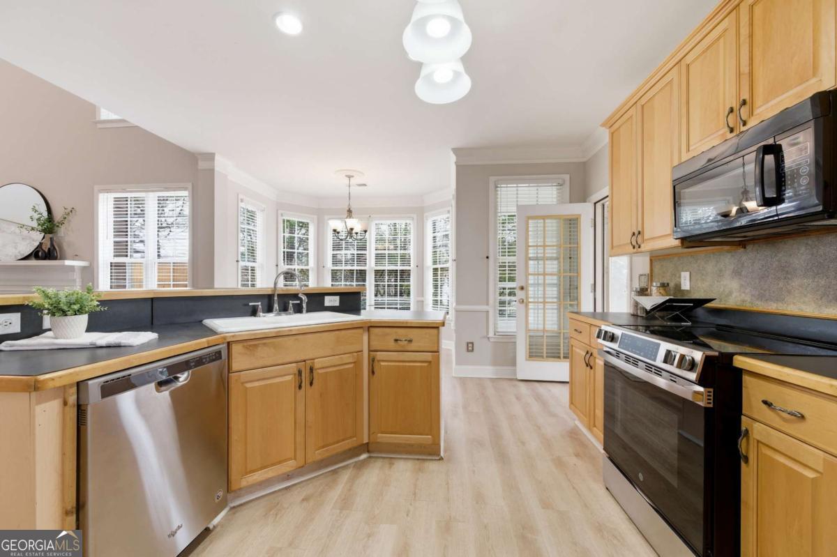 5465 Vinings Lake Way SW