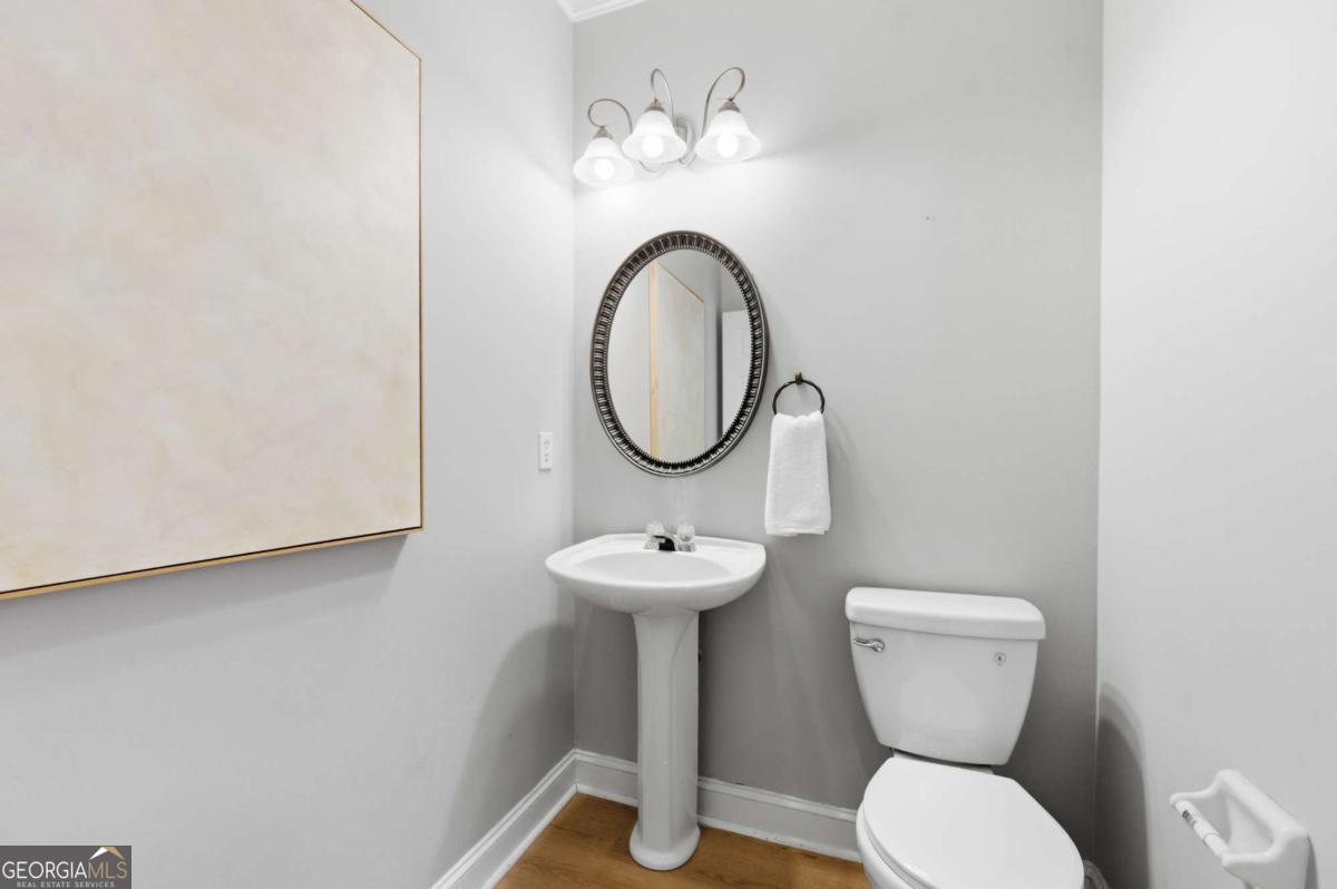 5465 Vinings Lake Way SW