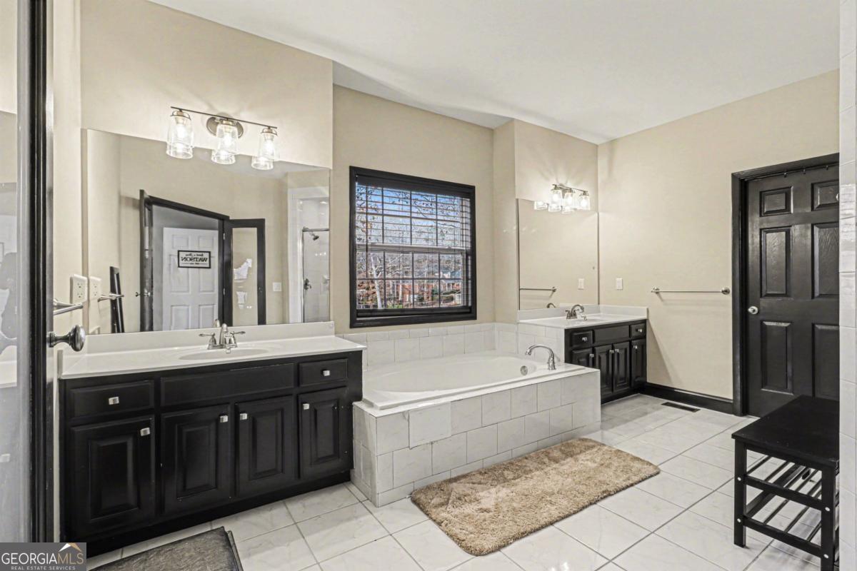 1940 SE Lancaster Drive SE