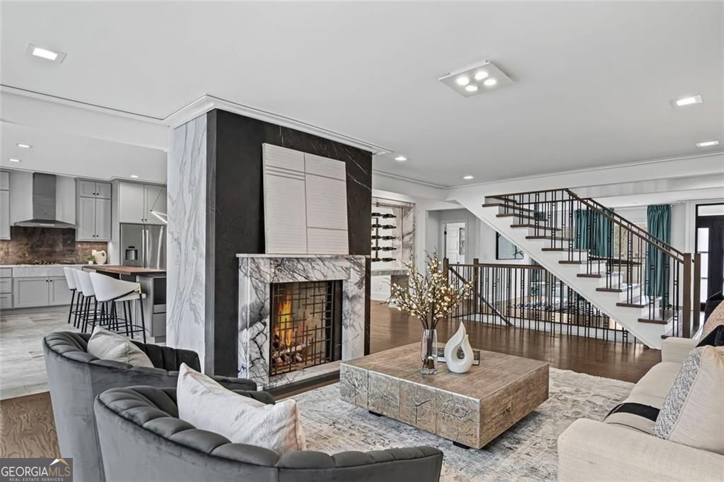 6260 River Overlook. Drive