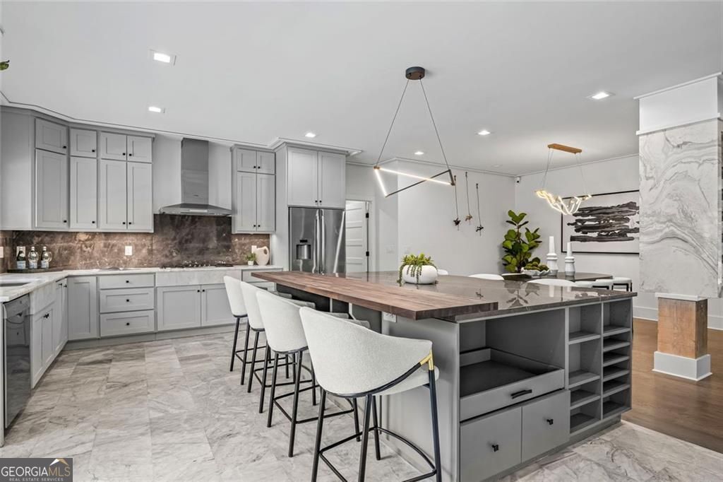 6260 River Overlook. Drive