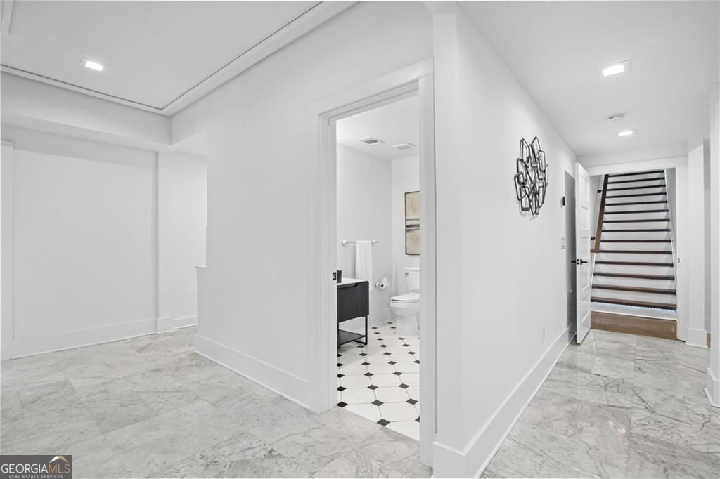 6260 River Overlook. Drive