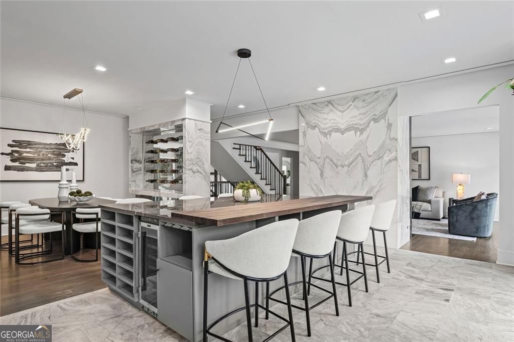 6260 River Overlook. Drive