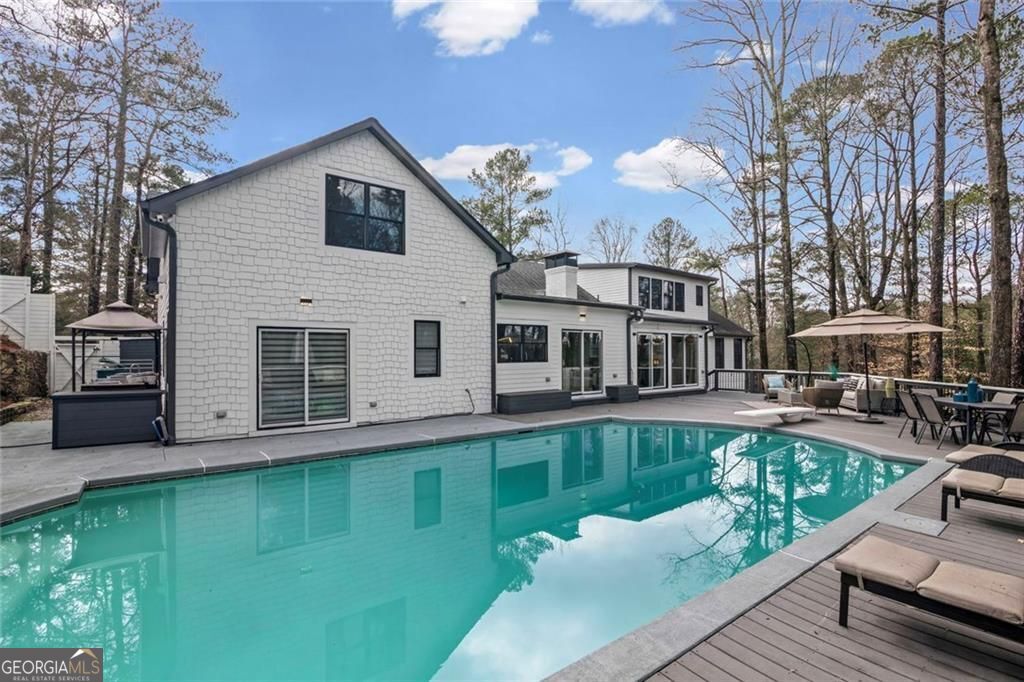 6260 River Overlook. Drive