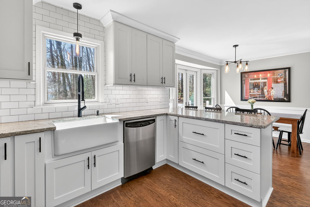 2311 Fox Hound Parkway