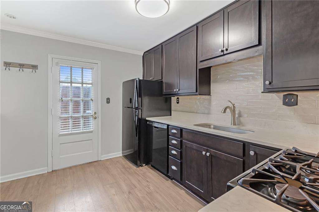 12 Surry County Place NW