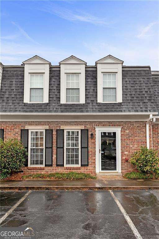 12 Surry County Place NW