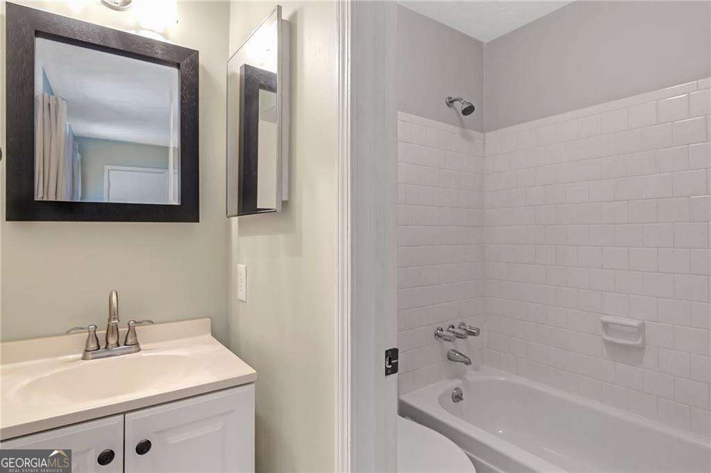 12 Surry County Place NW