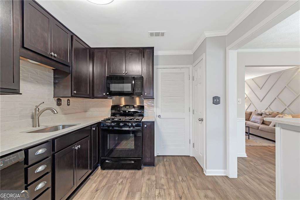 12 Surry County Place NW