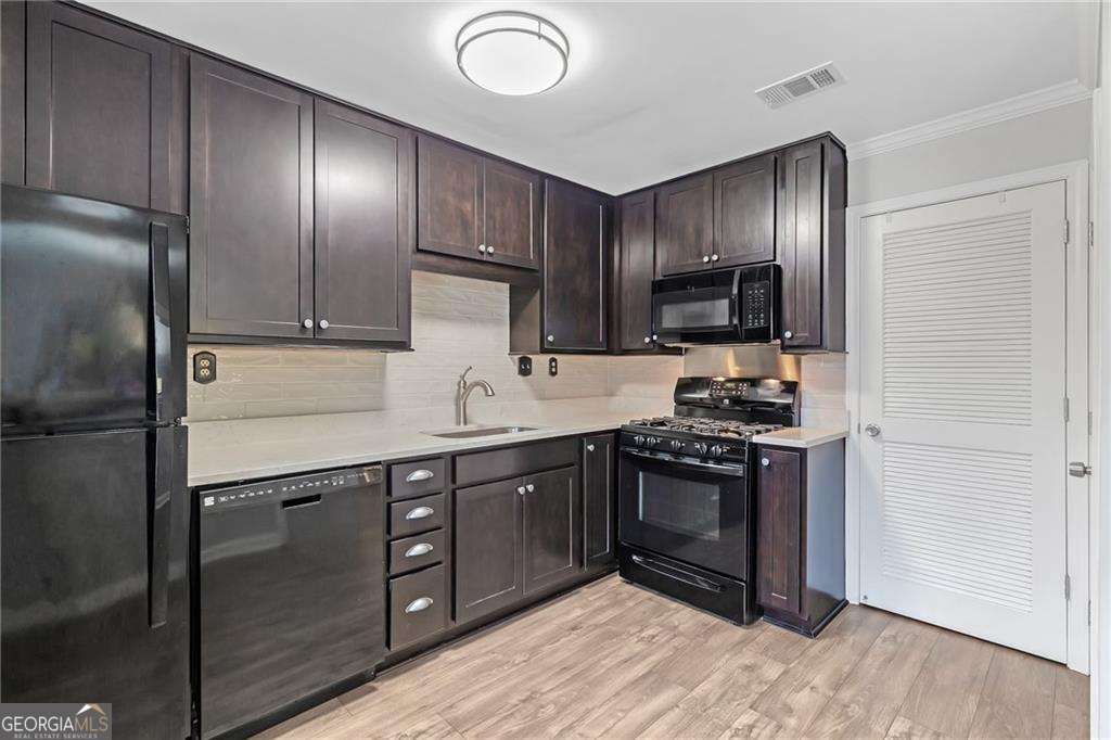 12 Surry County Place NW