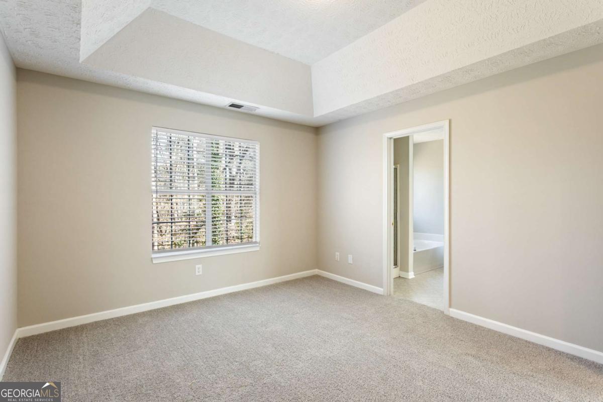 400 Camilla Circle SW