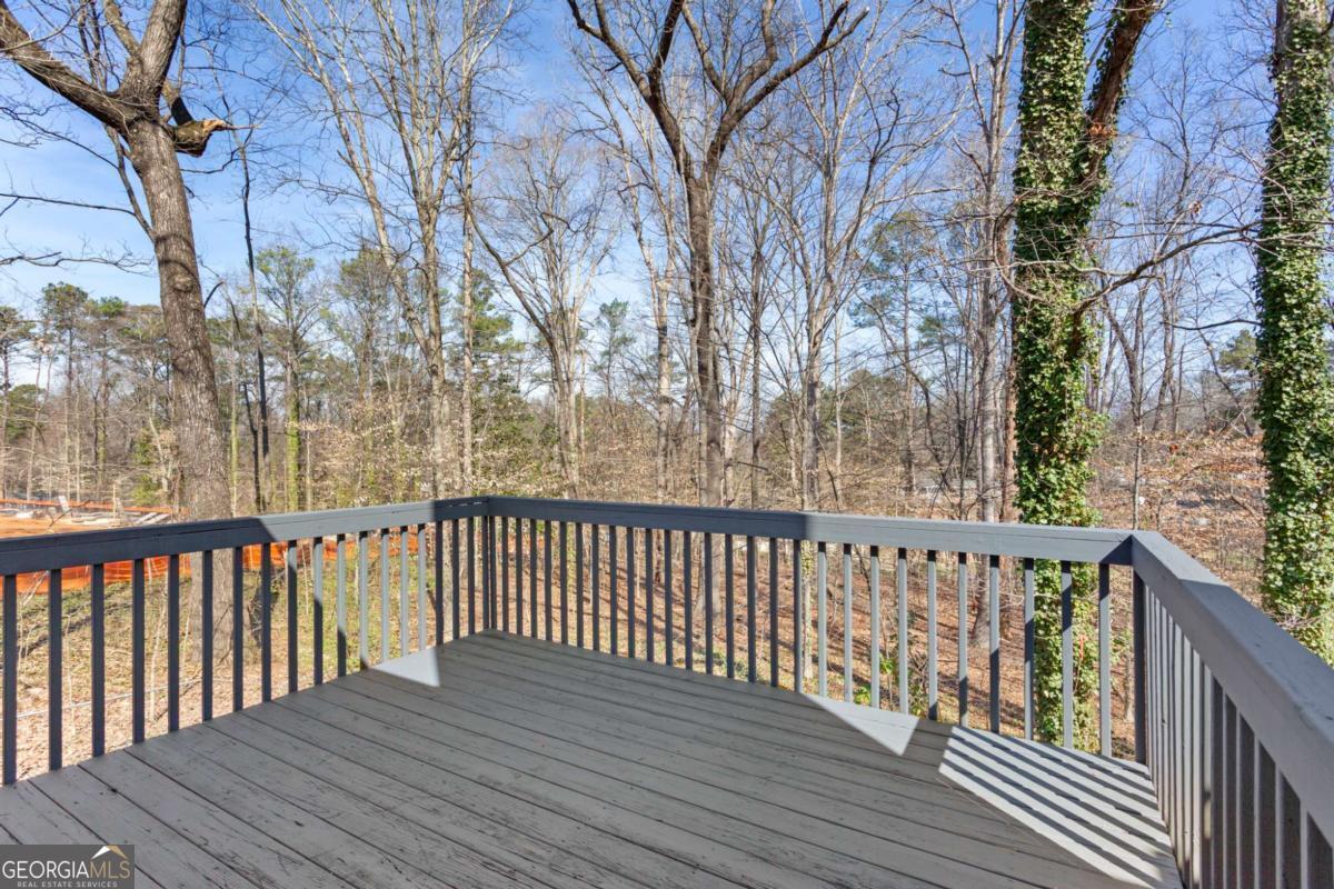 400 Camilla Circle SW