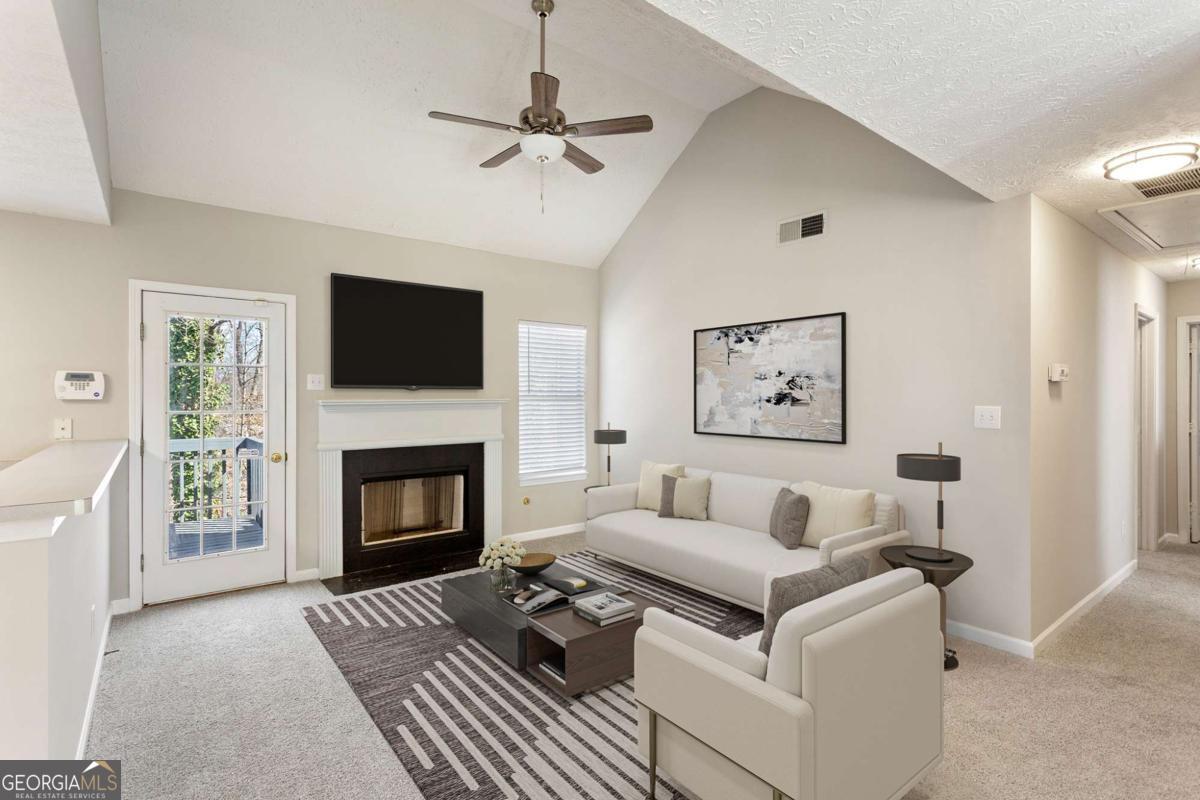 400 Camilla Circle SW