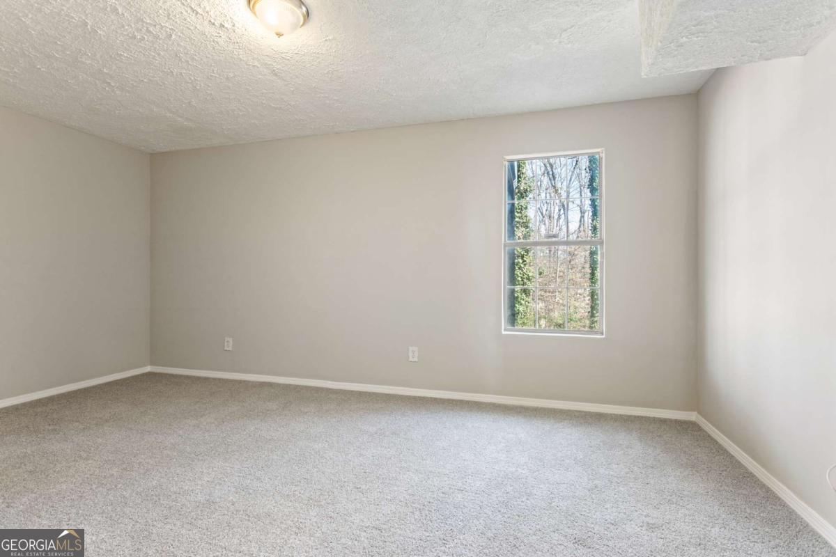 400 Camilla Circle SW