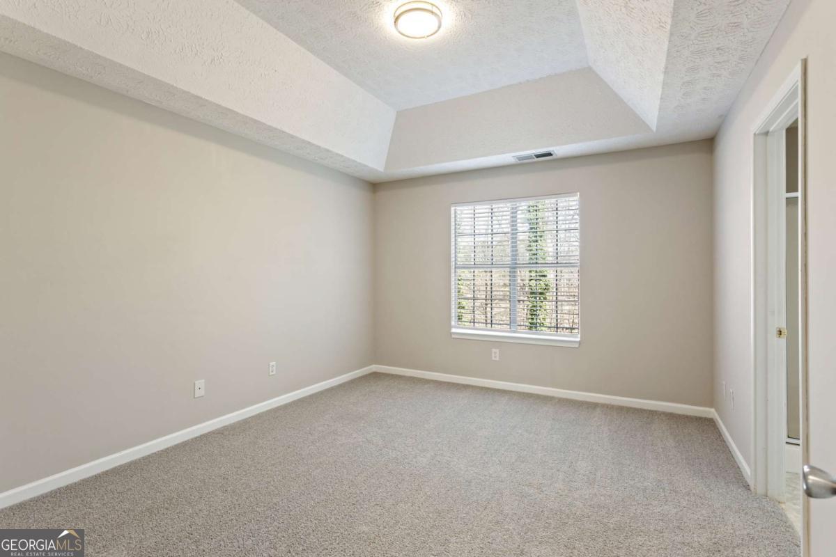 400 Camilla Circle SW