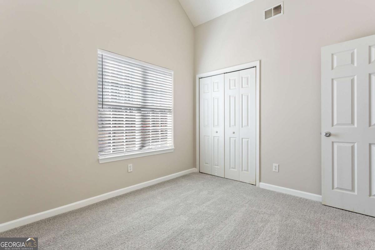 400 Camilla Circle SW