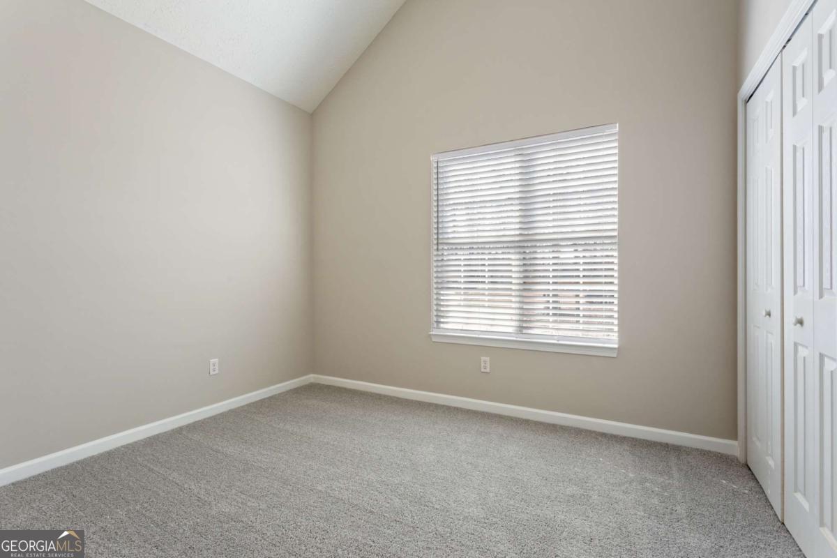 400 Camilla Circle SW