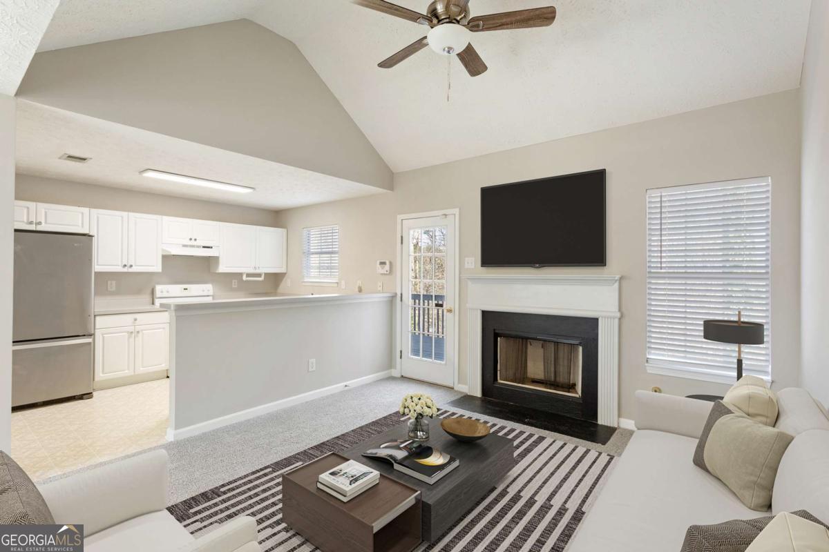 400 Camilla Circle SW