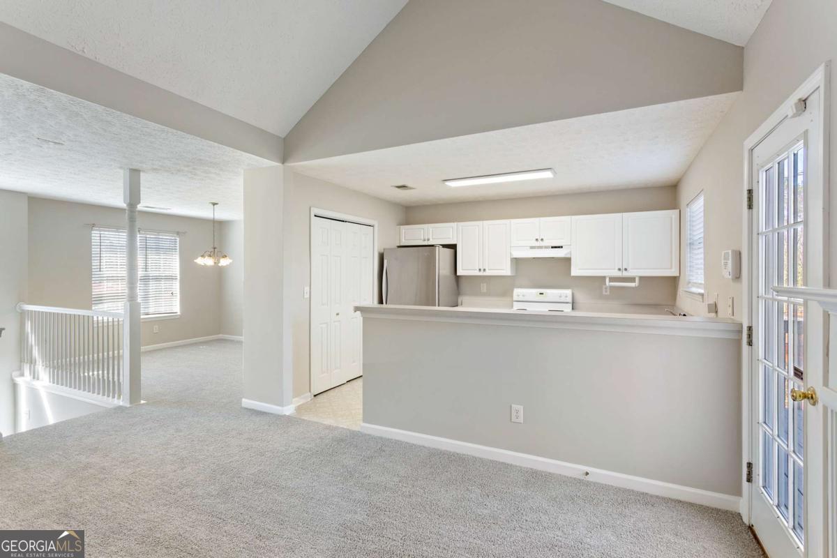 400 Camilla Circle SW