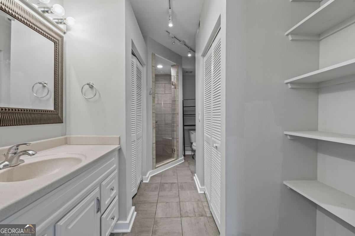 800 Peachtree Street NE # 1517