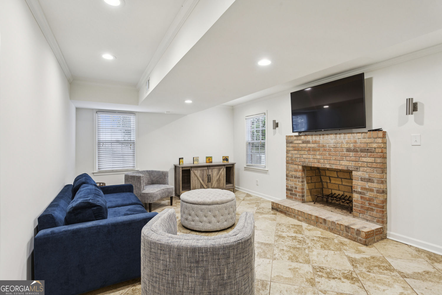 1434 Cedarhurst Drive