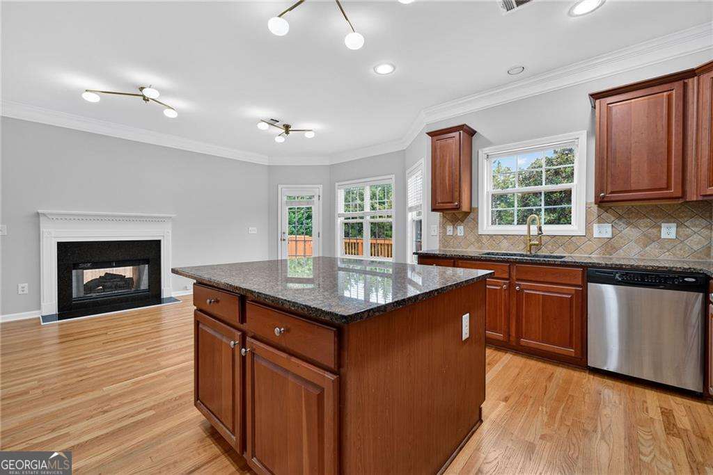 5365 Plymouth Place