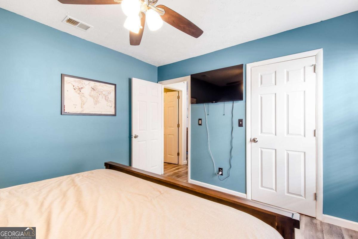 1382 Old Coach Road SW