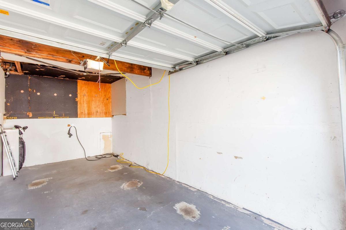 1382 Old Coach Road SW