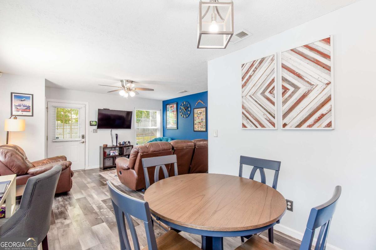 1382 Old Coach Road SW