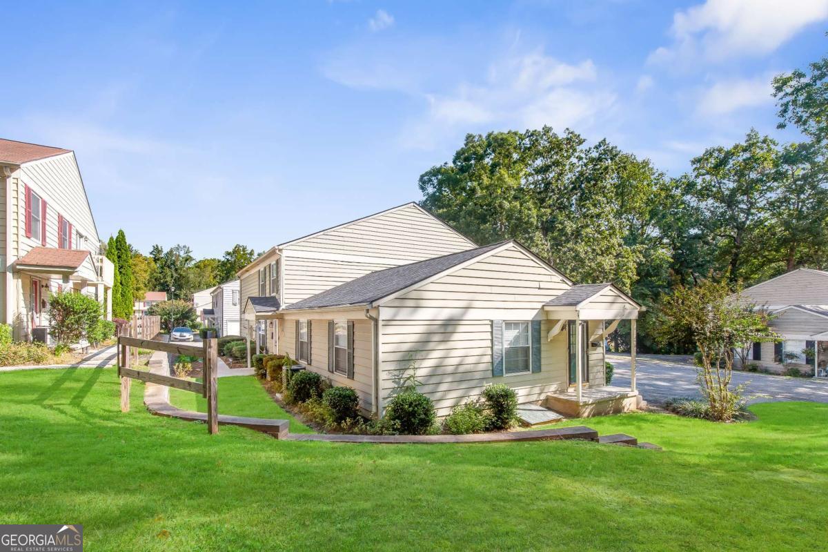 1382 Old Coach Road SW
