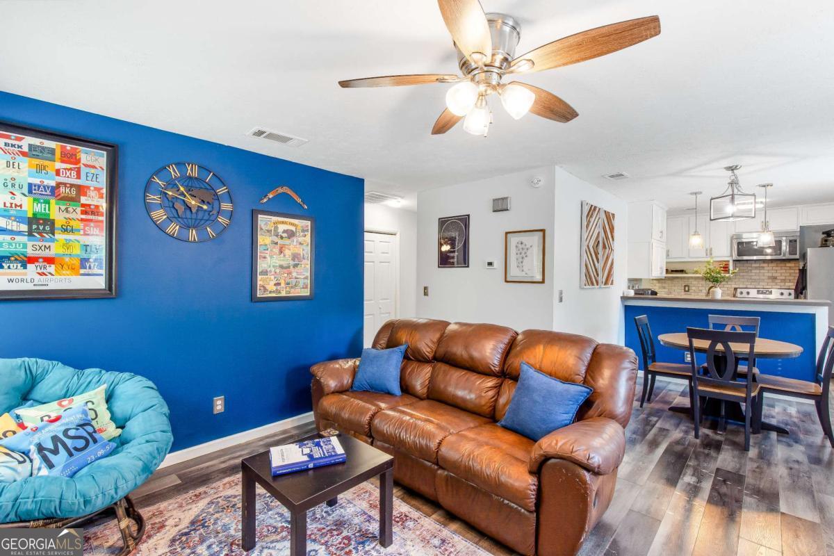 1382 Old Coach Road SW