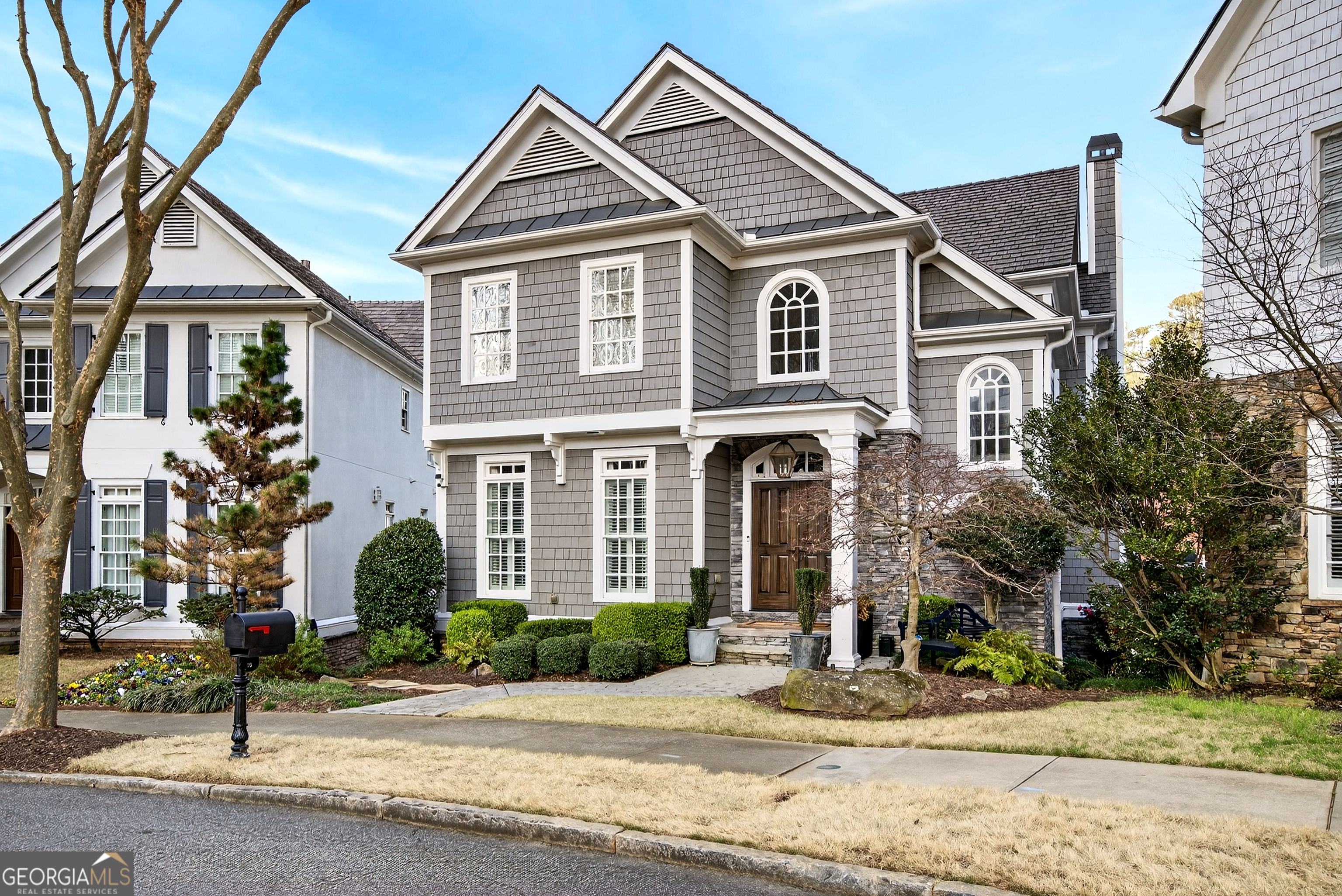 16 Conifer Circle NE