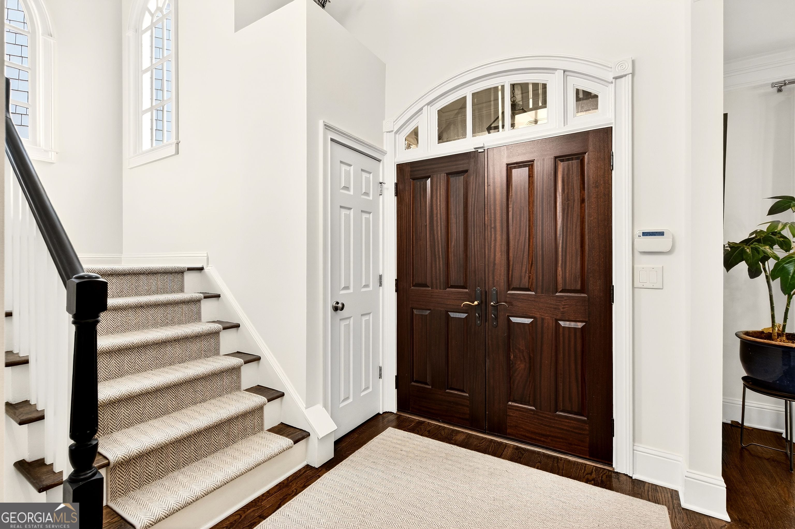 16 Conifer Circle NE