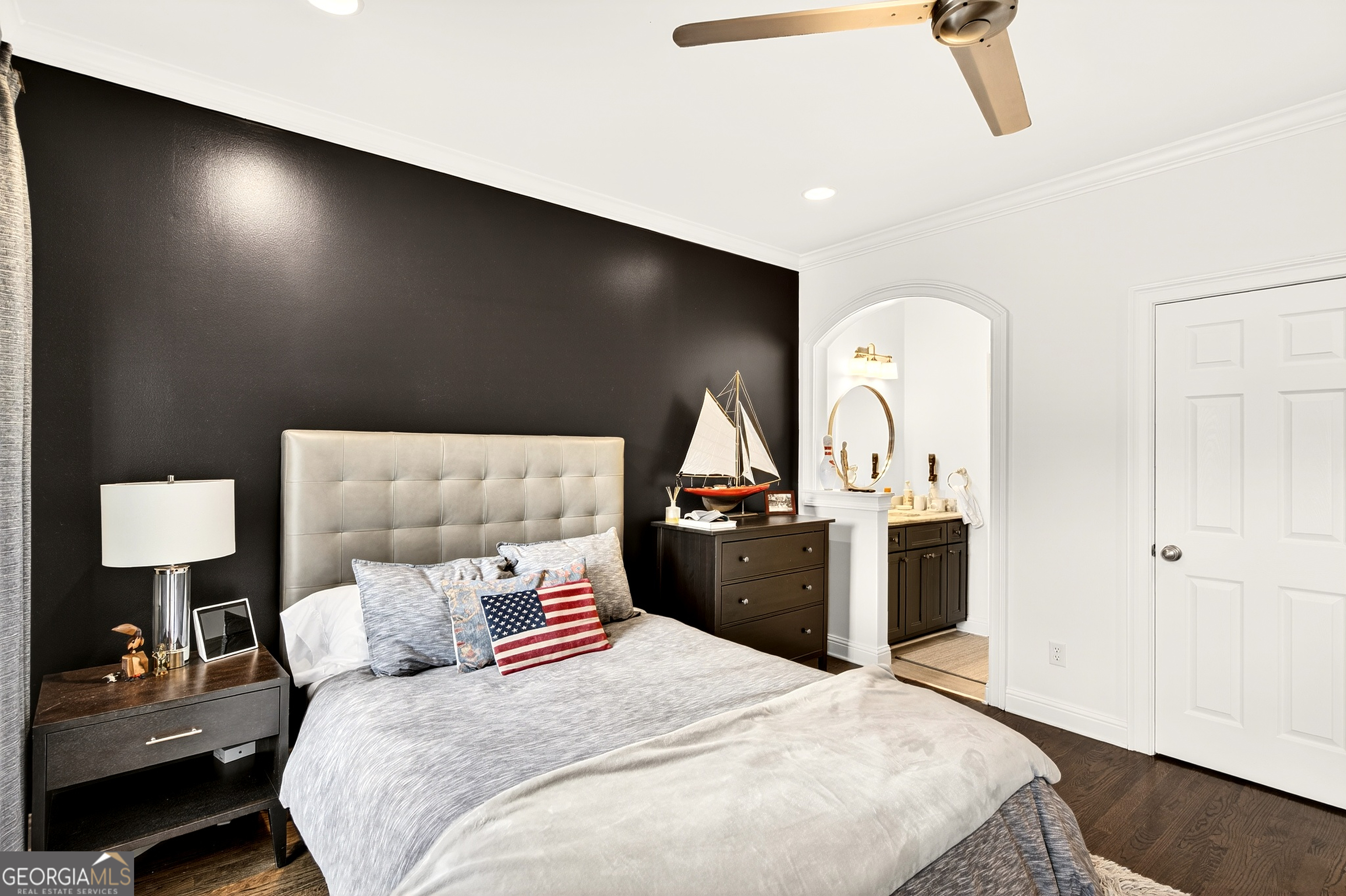 16 Conifer Circle NE