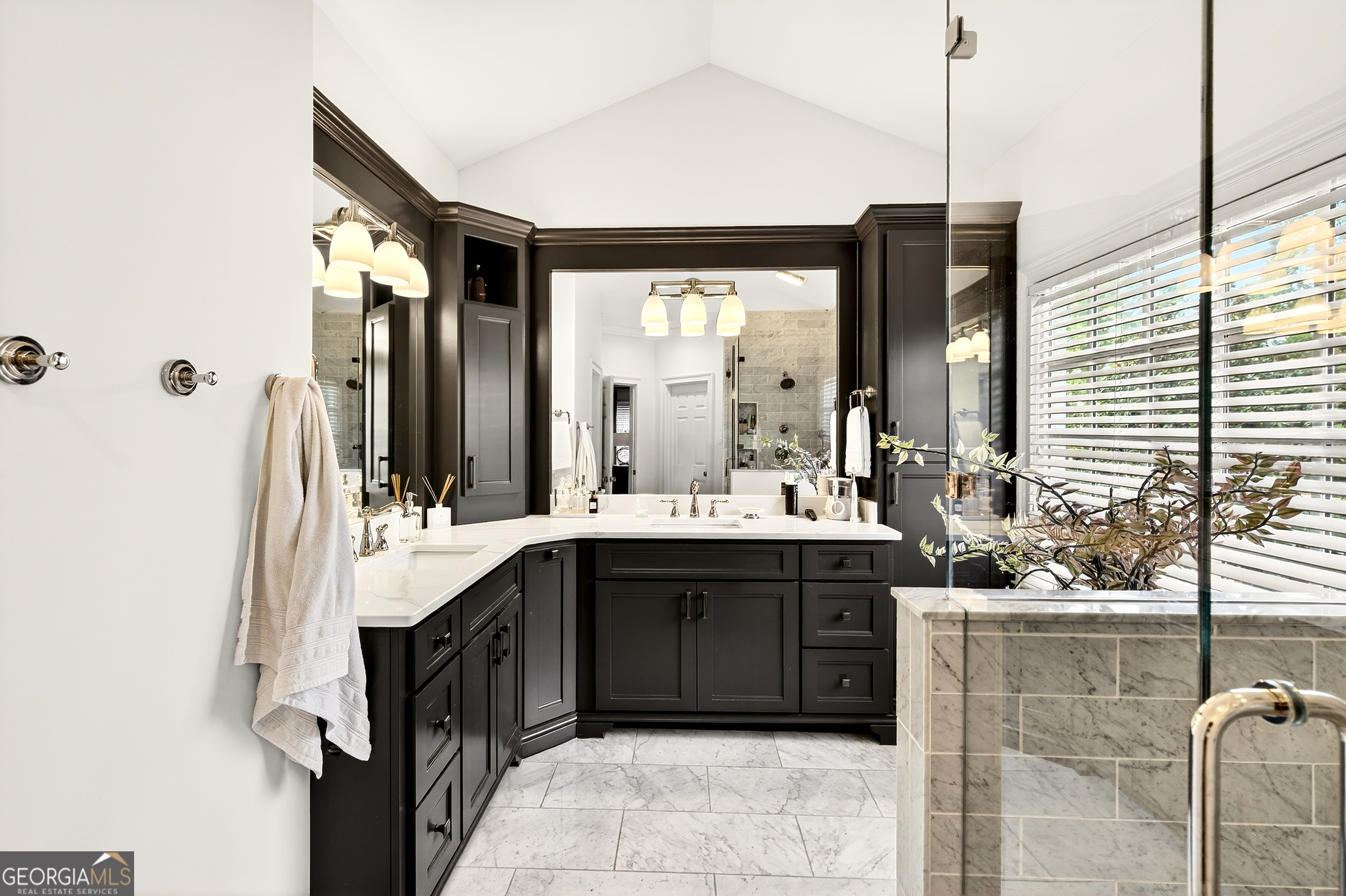 16 Conifer Circle NE