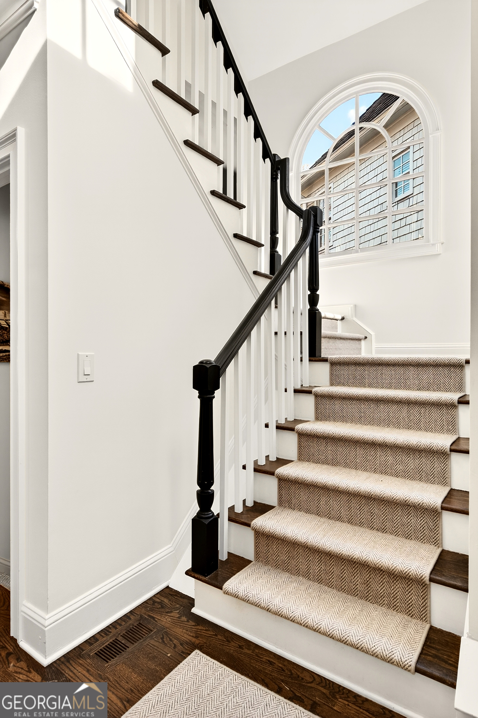 16 Conifer Circle NE