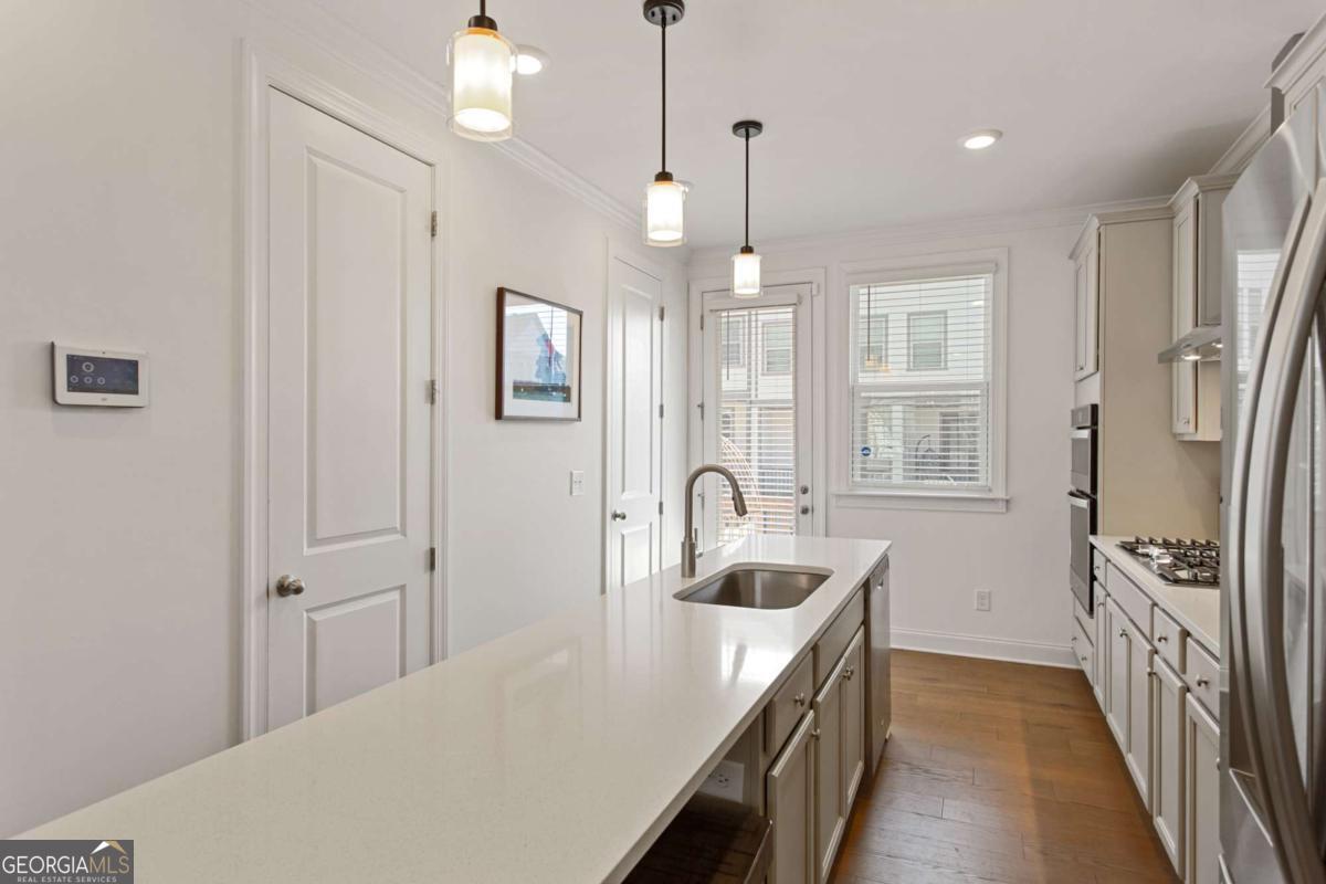 2527 Figaro Drive # 214