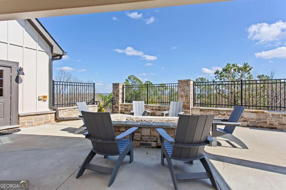2527 Figaro Drive # 214