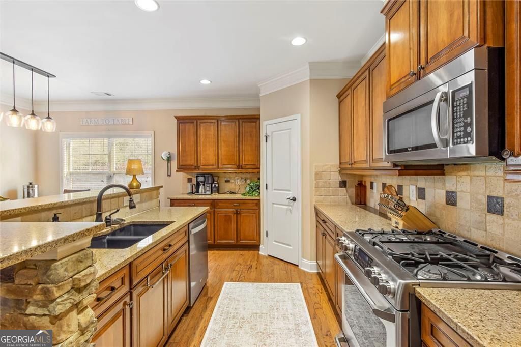 750 Montgomery Avenue