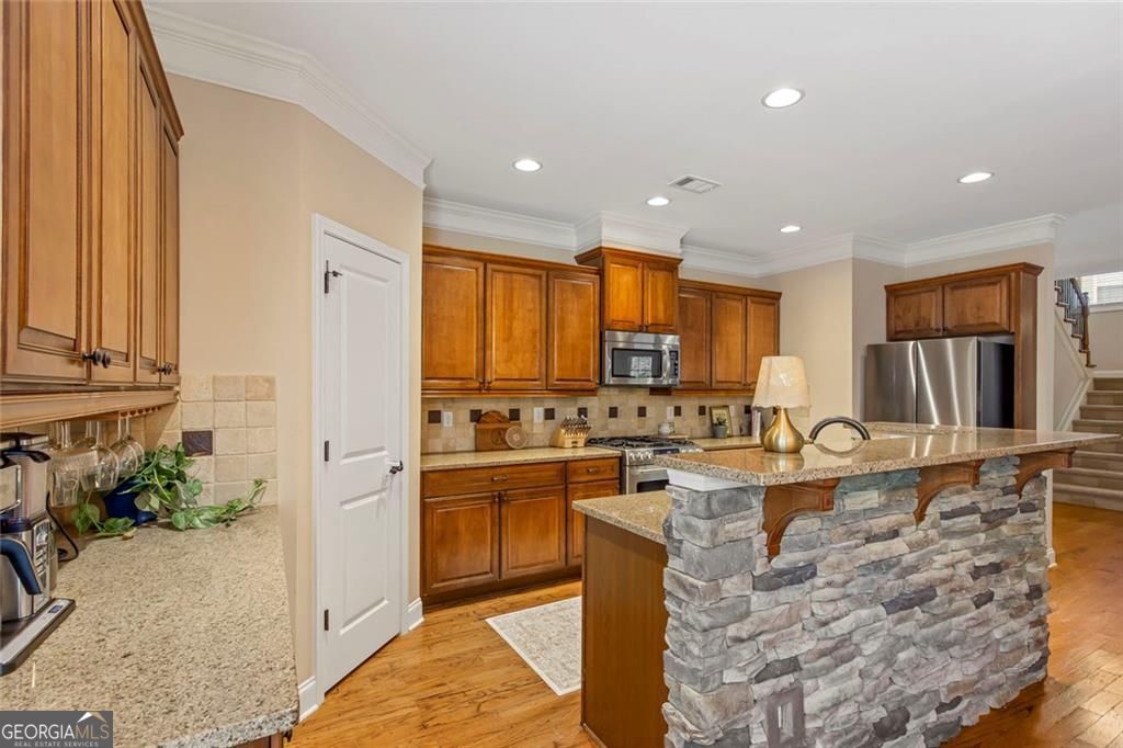 750 Montgomery Avenue