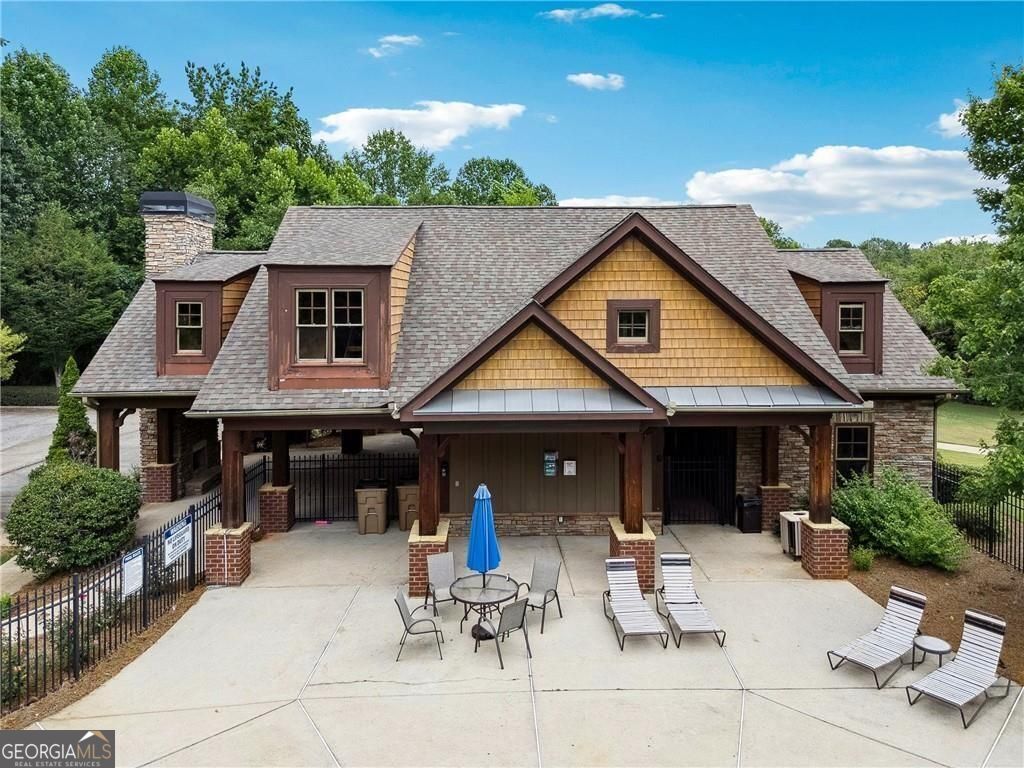 750 Montgomery Avenue