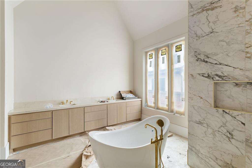 175 Pebble Trail