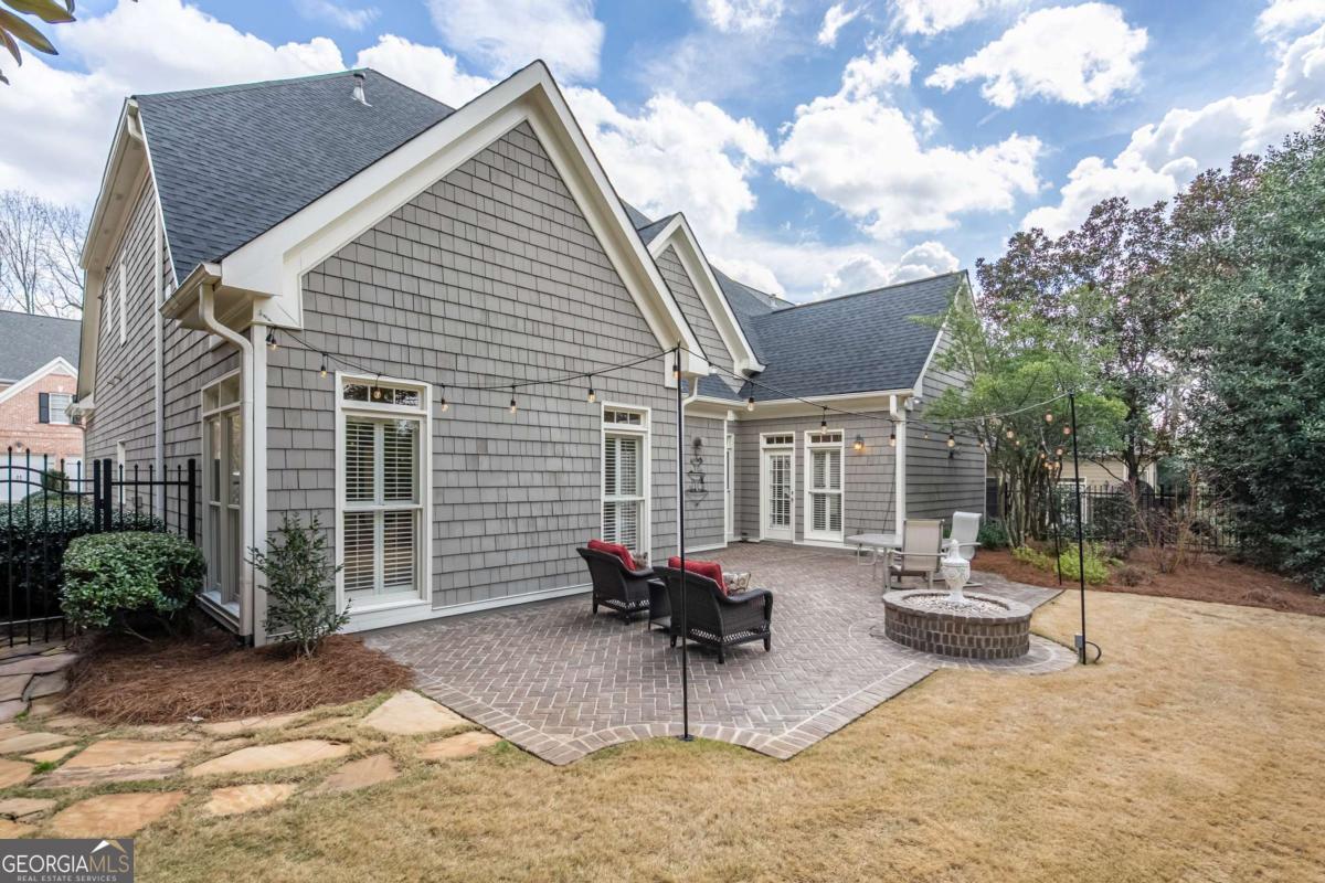 1176 Bluffhaven Way NE